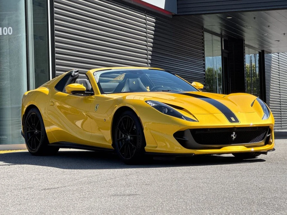 2022 Ferrari 812 GTS - Image 10 of 31