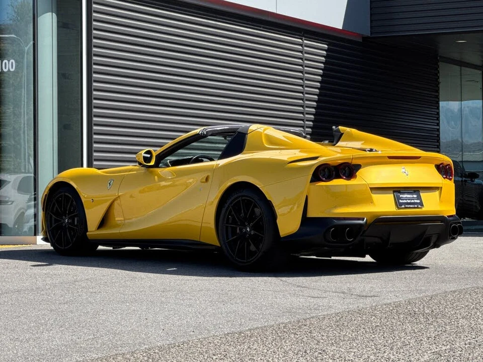 2022 Ferrari 812 GTS - Image 3 of 31