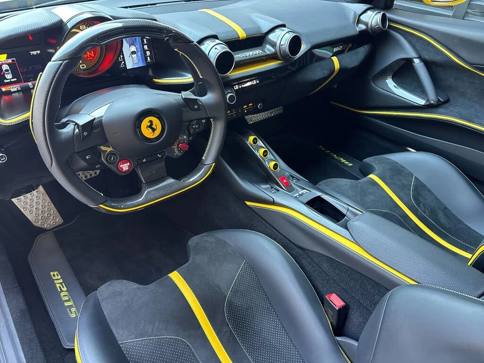 2022 Ferrari 812 GTS - Image 6 of 31