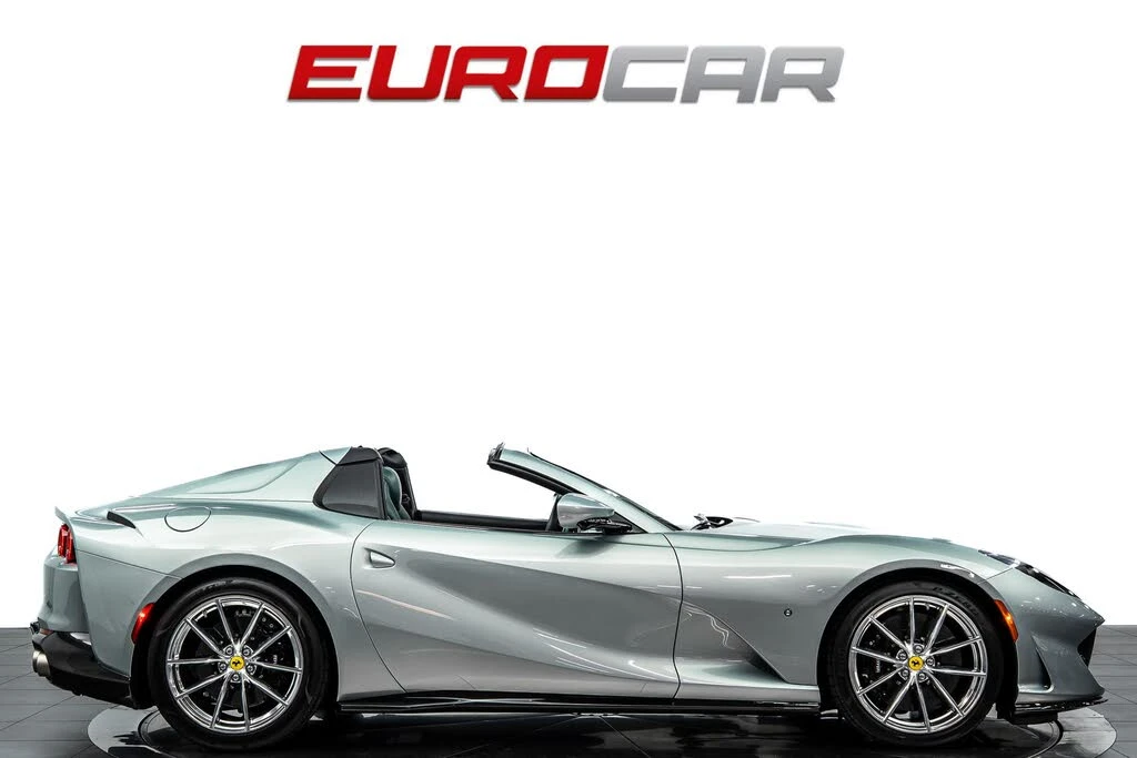 2022 Ferrari 812 GTS - Image 7 of 31