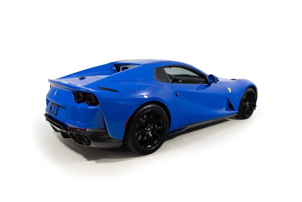 2022 Ferrari 812 GTS - Image 9 of 31