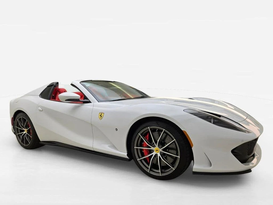 2022 Ferrari 812 GTS - Image 3 of 31