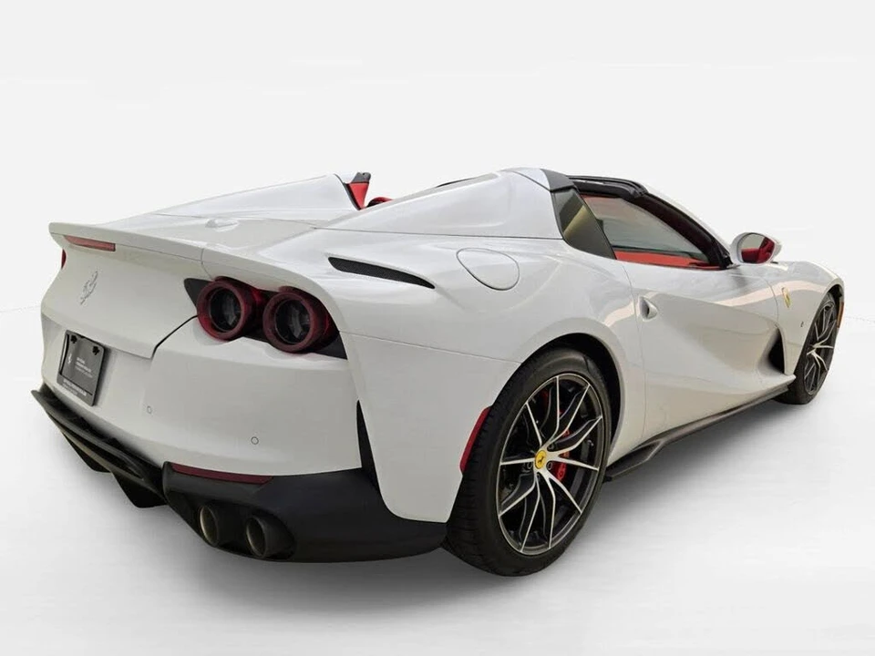2022 Ferrari 812 GTS - Image 9 of 31