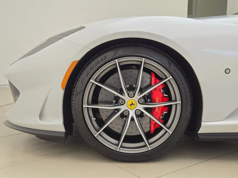 2022 Ferrari 812 GTS - Image 14 of 31