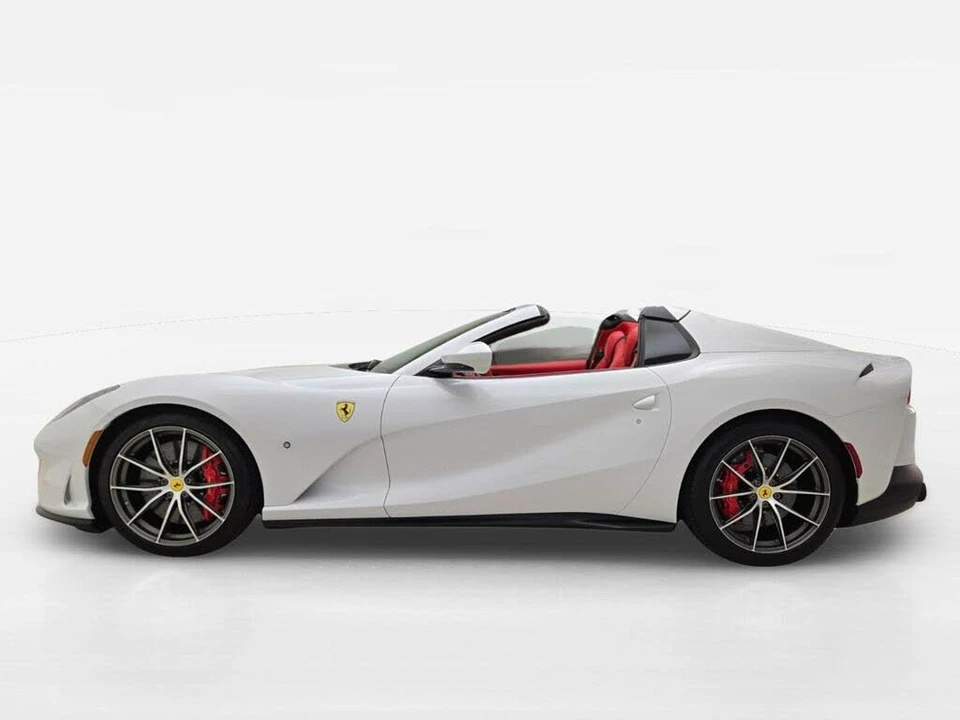 2022 Ferrari 812 GTS - Image 12 of 31