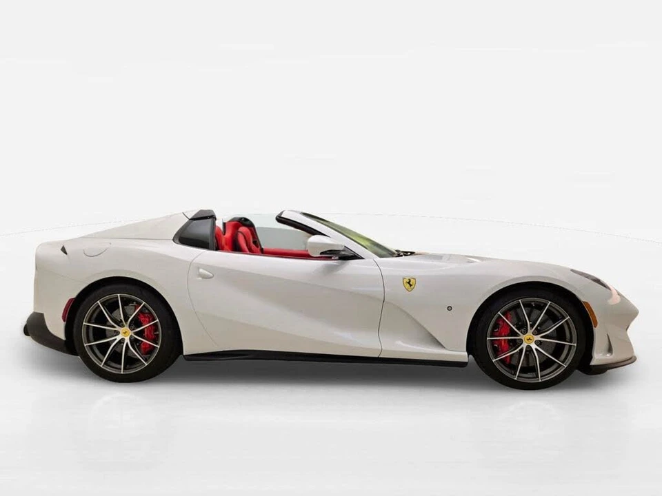 2022 Ferrari 812 GTS - Image 6 of 31