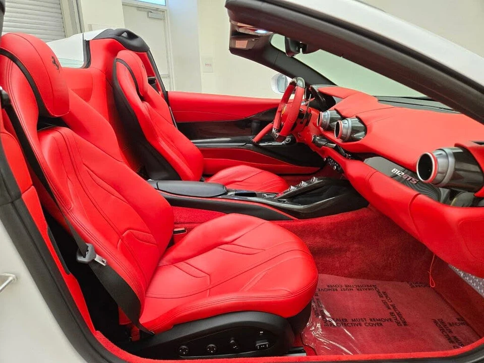 2022 Ferrari 812 GTS - Image 24 of 31