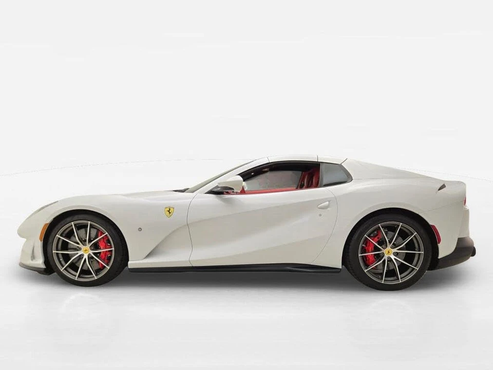 2022 Ferrari 812 GTS - Image 13 of 31