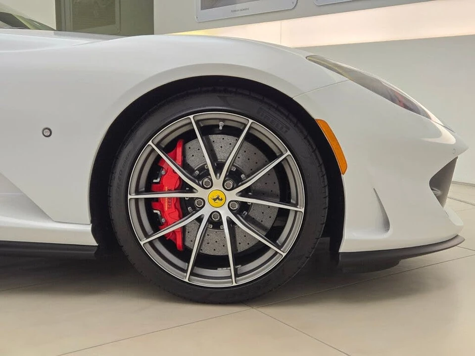 2022 Ferrari 812 GTS - Image 8 of 31