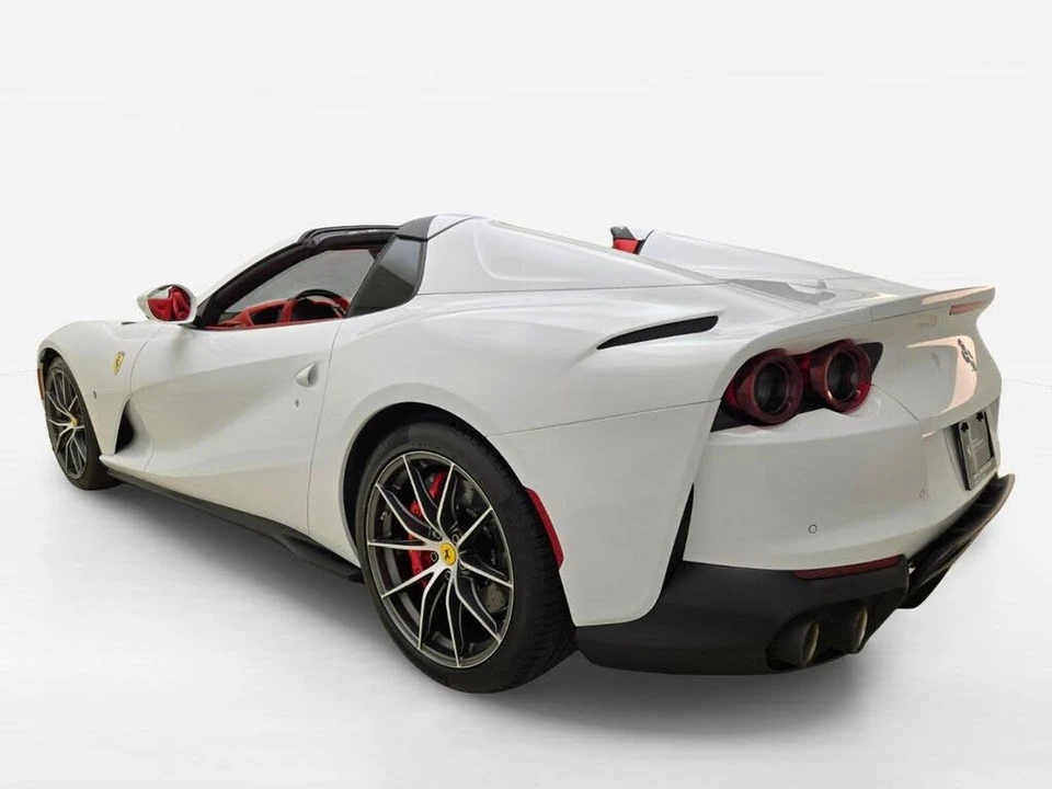 2022 Ferrari 812 GTS - Image 11 of 31