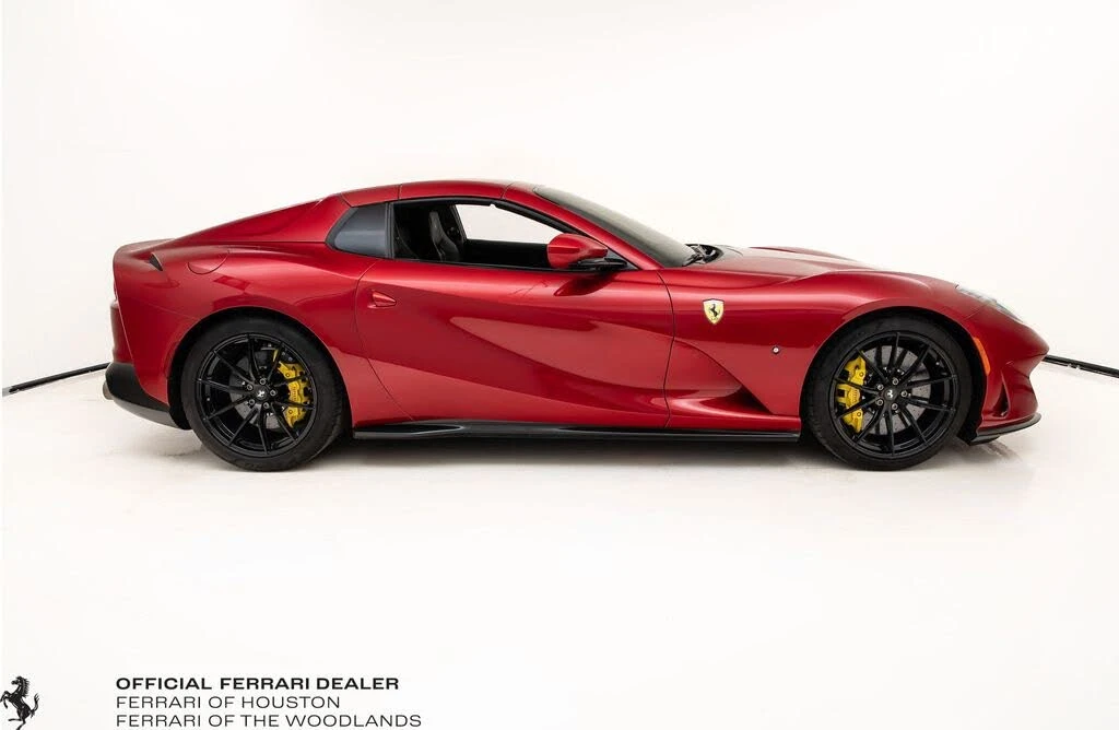 2022 Ferrari 812 GTS - Image 26 of 31