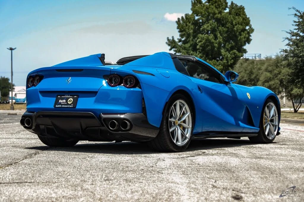 2022 Ferrari 812 GTS - Image 19 of 31