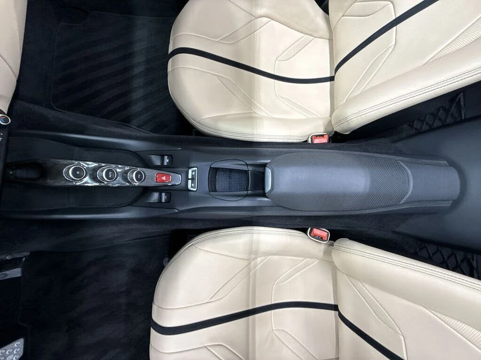 2022 Ferrari 812 GTS - Image 21 of 31