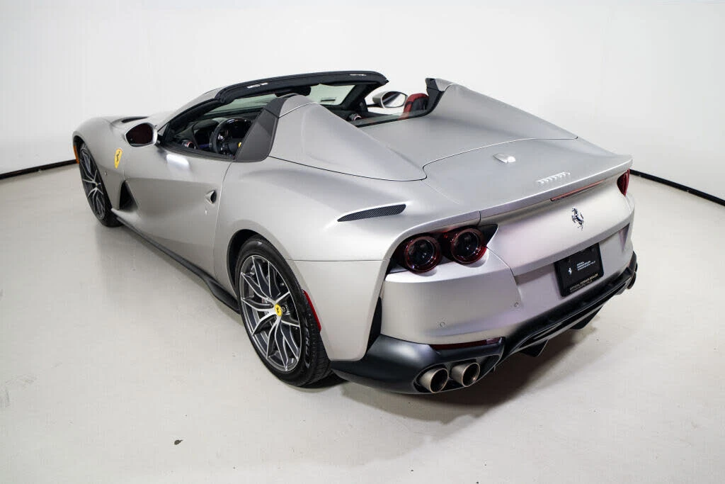2022 Ferrari 812 GTS - Image 8 of 31