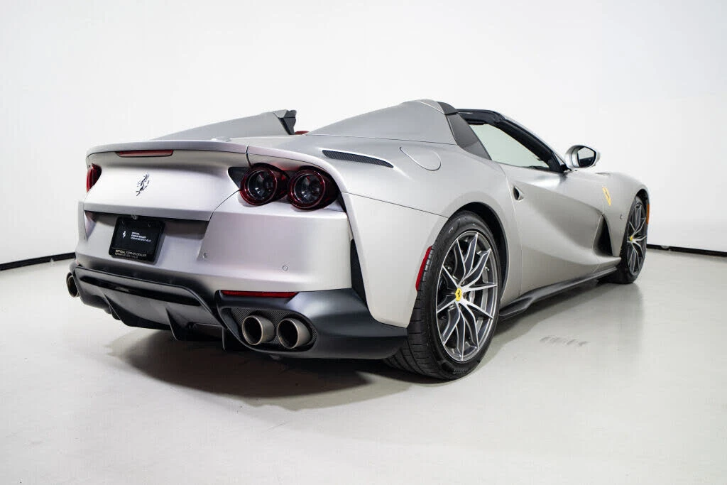 2022 Ferrari 812 GTS - Image 11 of 31