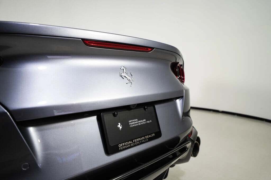 2022 Ferrari 812 GTS - Image 29 of 31
