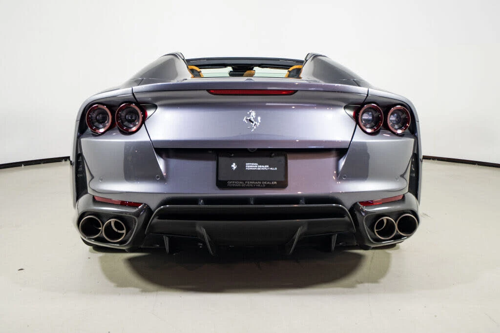 2022 Ferrari 812 GTS - Image 9 of 31