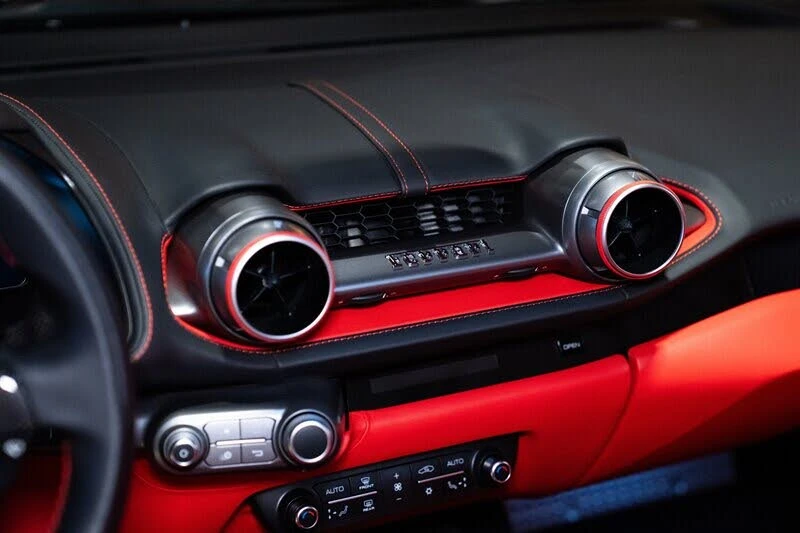 2022 Ferrari 812 GTS - Image 25 of 31