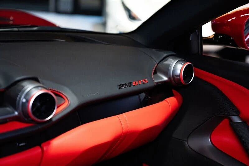 2022 Ferrari 812 GTS - Image 26 of 31