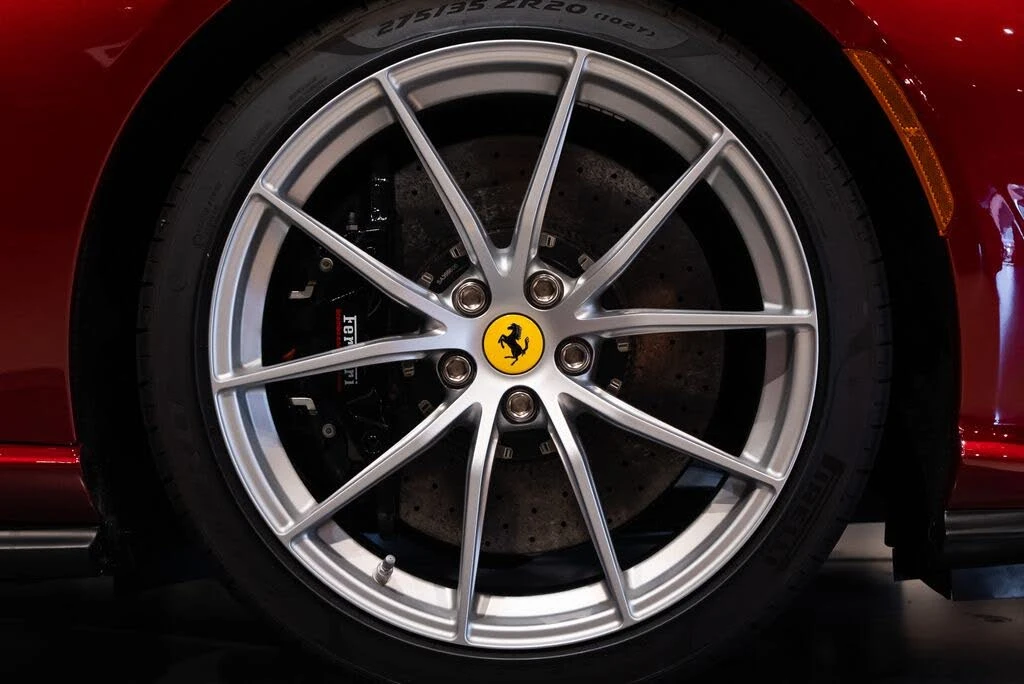 2022 Ferrari 812 GTS - Image 14 of 31