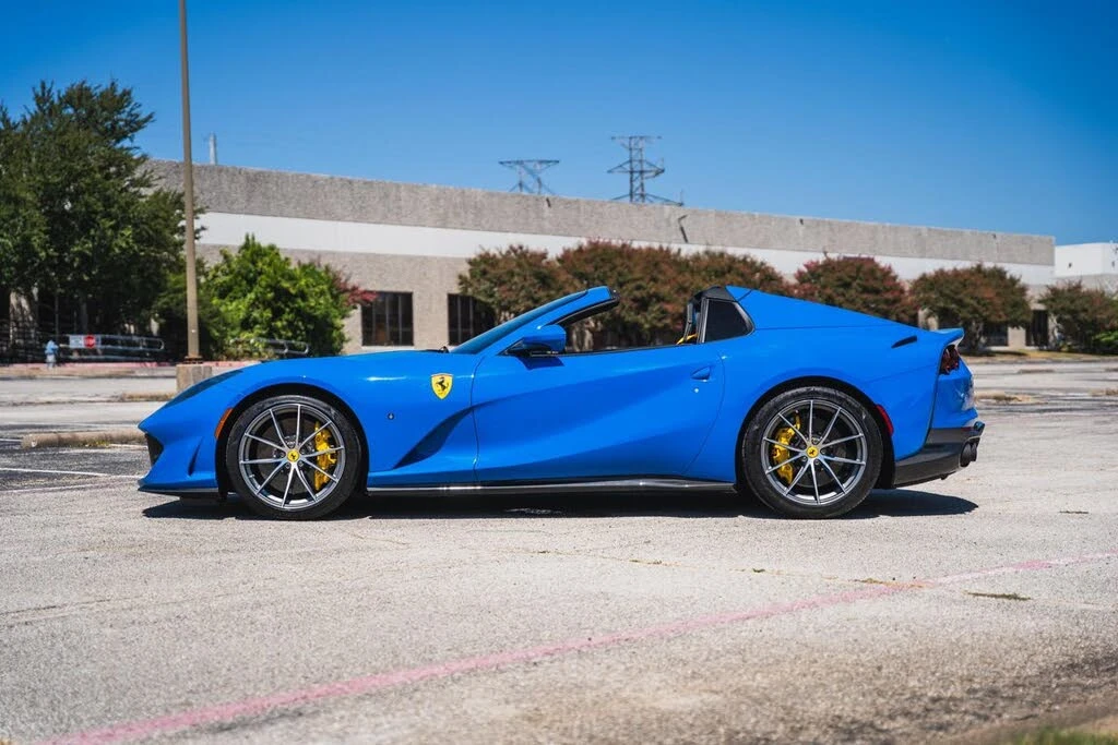 2022 Ferrari 812 GTS - Image 24 of 31