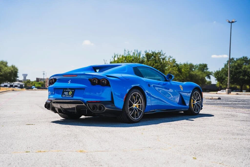 2022 Ferrari 812 GTS - Image 14 of 31