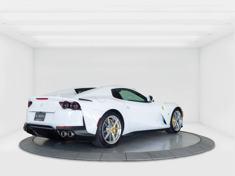2022 Ferrari 812 GTS - Image 5 of 7