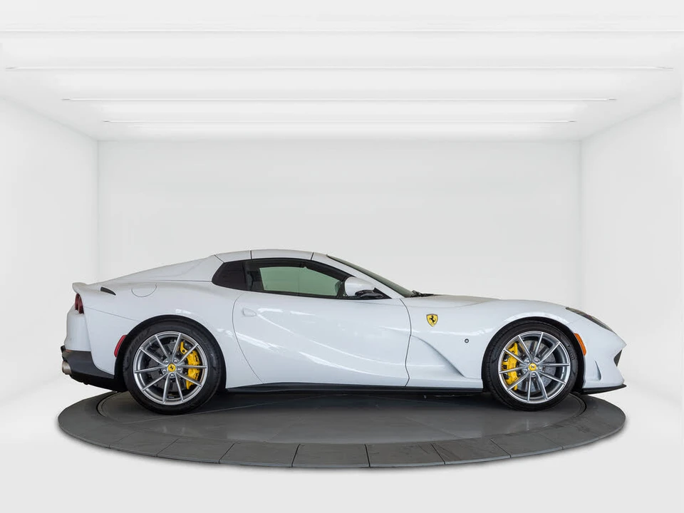 2022 Ferrari 812 GTS - Image 6 of 7