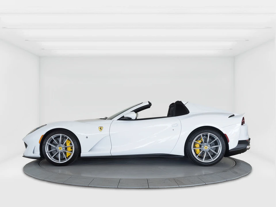 2022 Ferrari 812 GTS - Image 2 of 7