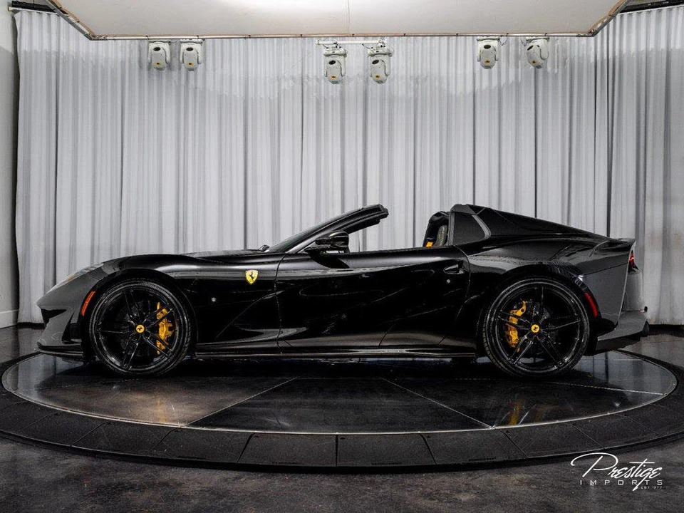 2022 Ferrari 812 GTS - Image 13 of 31