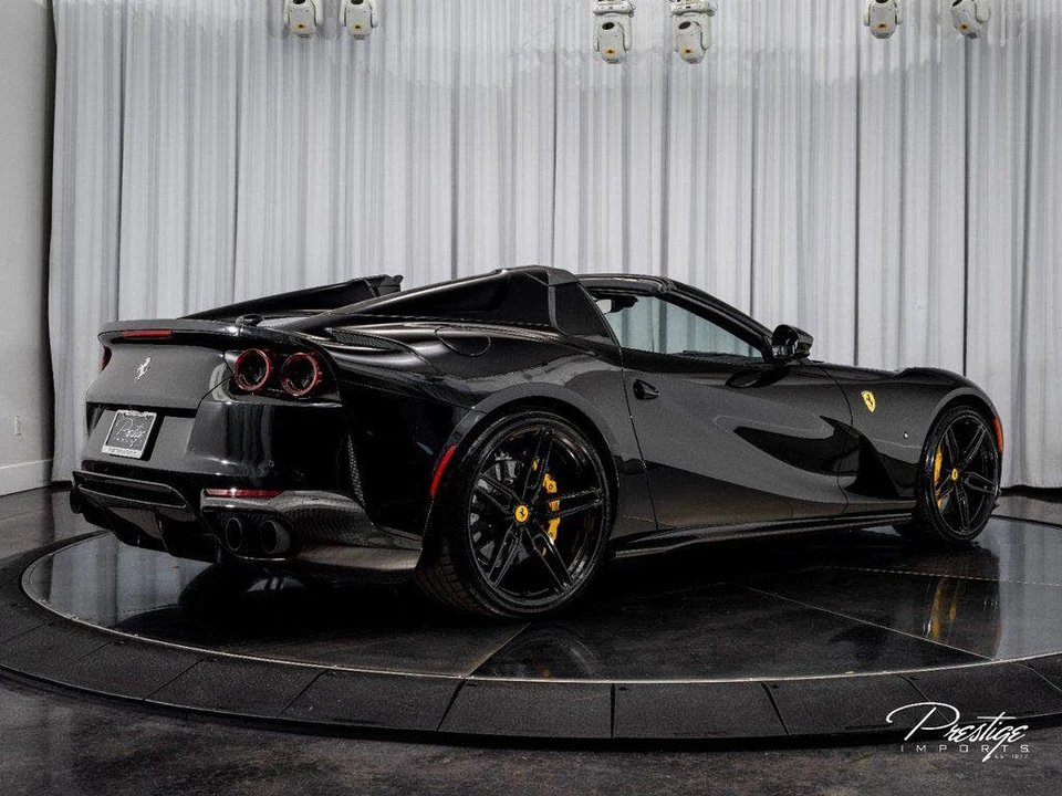 2022 Ferrari 812 GTS - Image 26 of 31