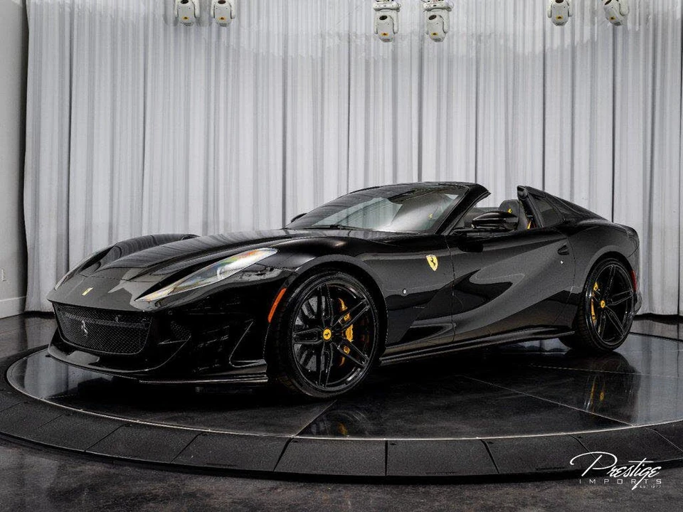2022 Ferrari 812 GTS - Image 11 of 31