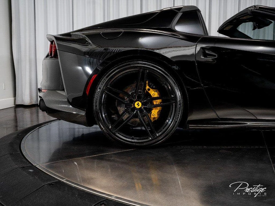 2022 Ferrari 812 GTS - Image 29 of 31
