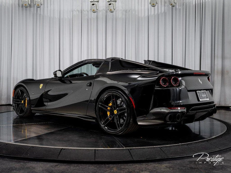 2022 Ferrari 812 GTS - Image 18 of 31