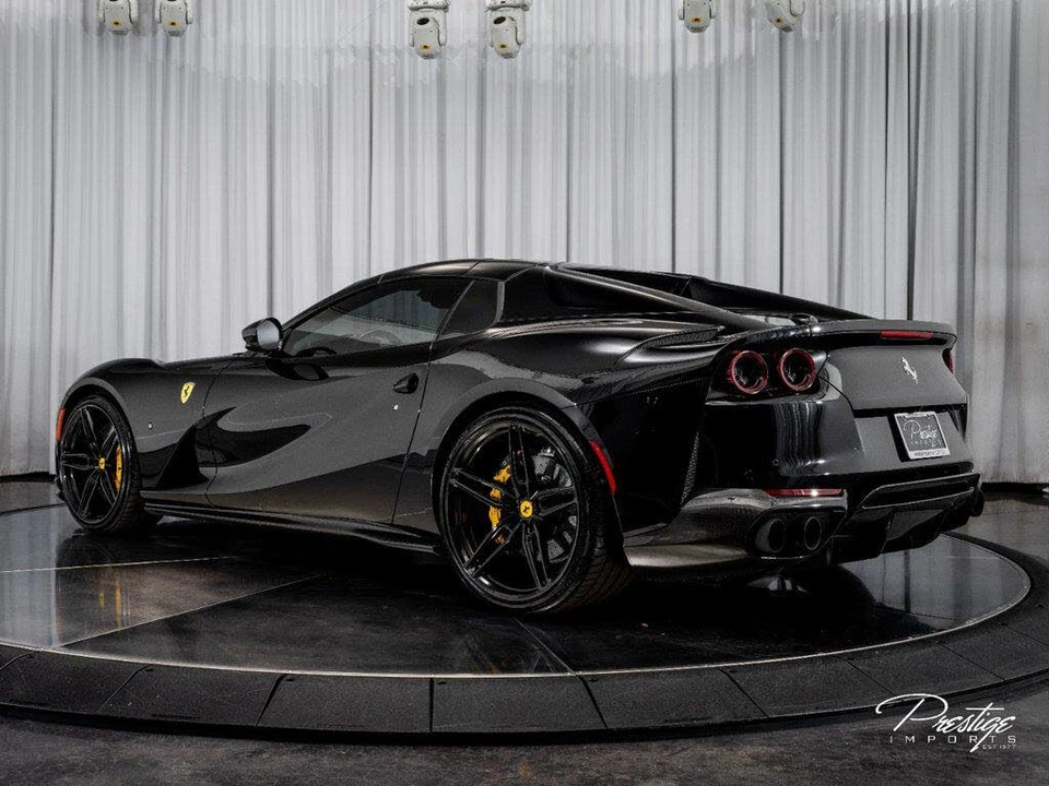 2022 Ferrari 812 GTS - Image 17 of 31