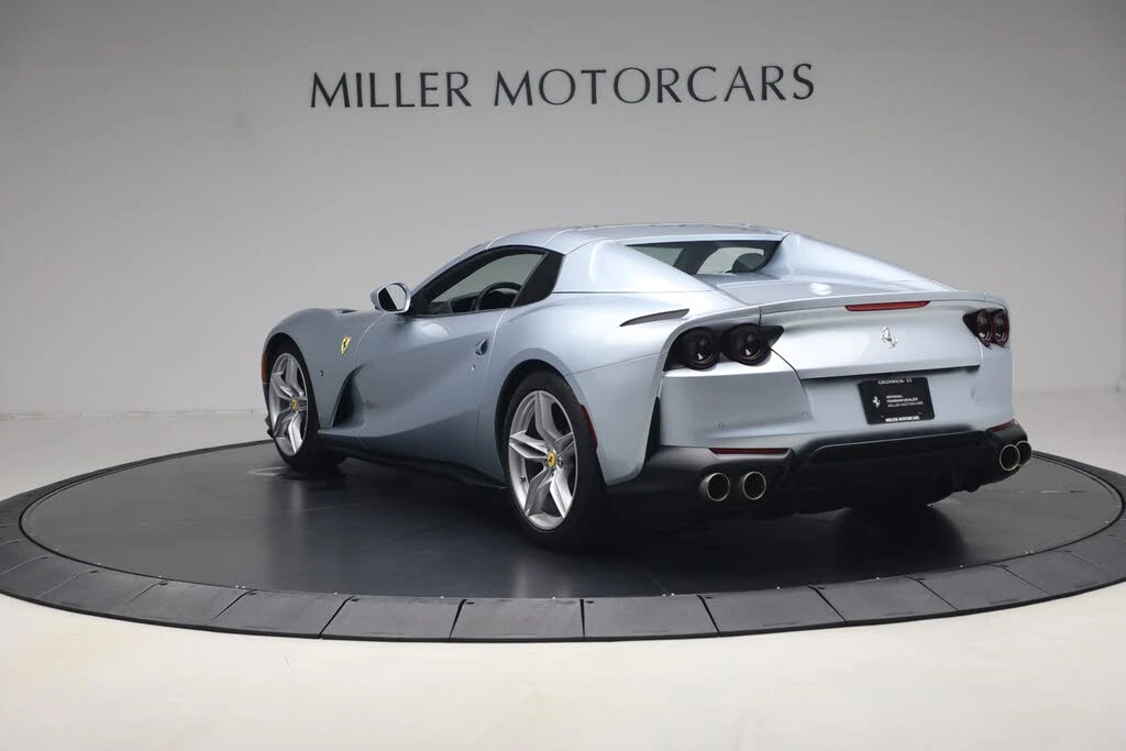 2022 Ferrari 812 GTS - Image 28 of 31