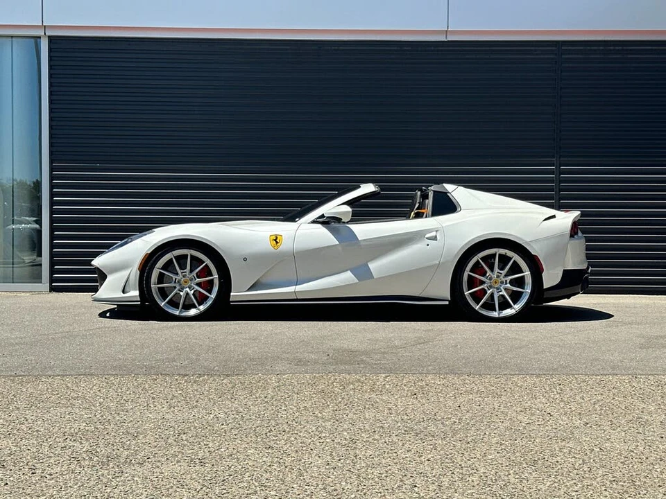 2022 Ferrari 812 GTS - Image 2 of 31