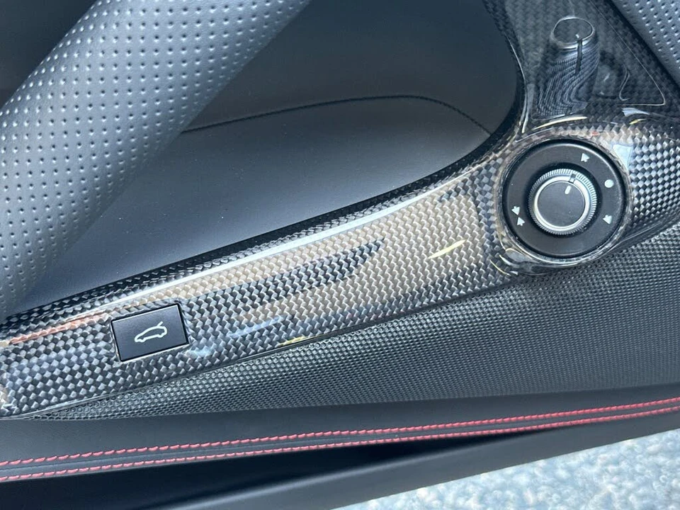 2022 Ferrari 812 GTS - Image 13 of 31