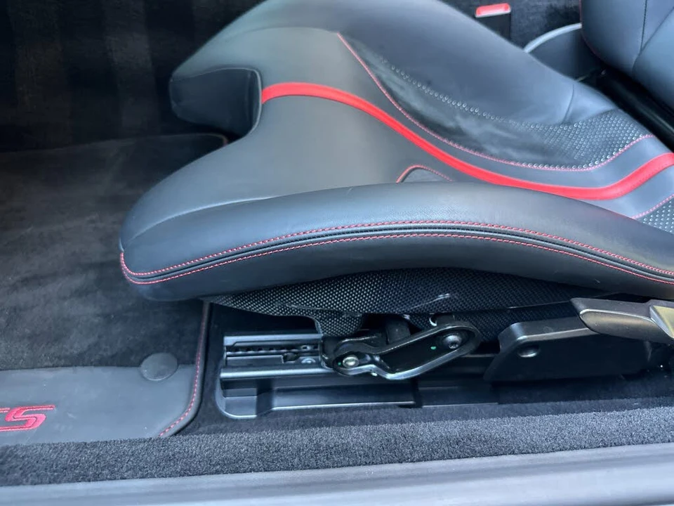 2022 Ferrari 812 GTS - Image 14 of 31