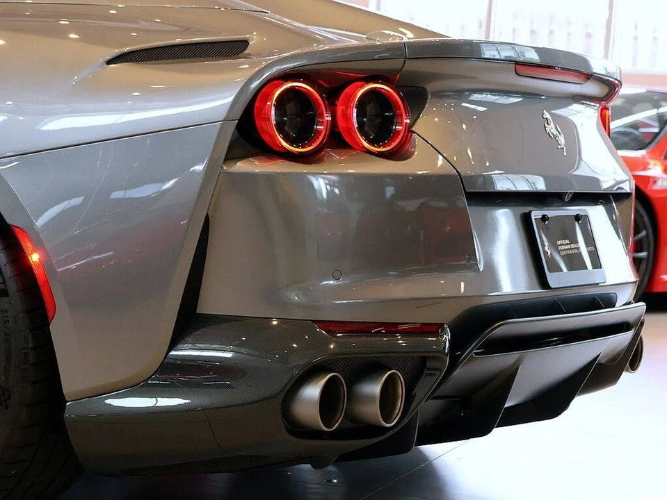 2022 Ferrari 812 GTS - Image 17 of 31