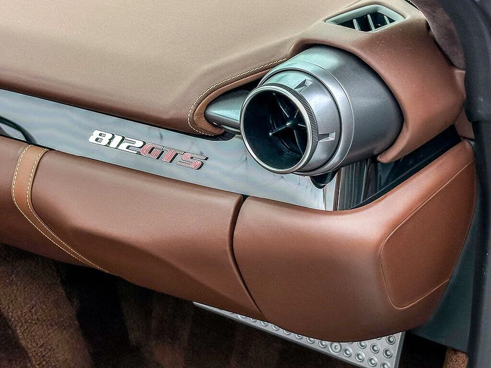 2022 Ferrari 812 GTS - Image 23 of 31