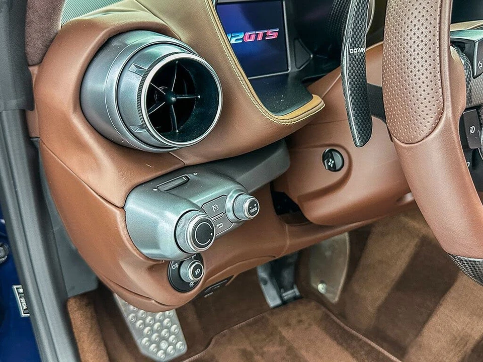 2022 Ferrari 812 GTS - Image 12 of 31
