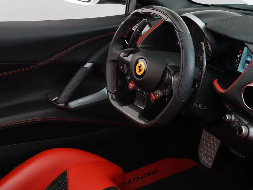2022 Ferrari 812 GTS - Image 27 of 31