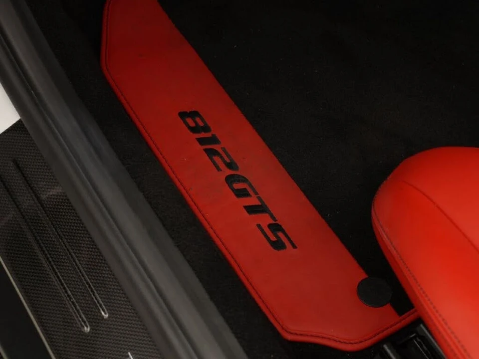 2022 Ferrari 812 GTS - Image 15 of 31