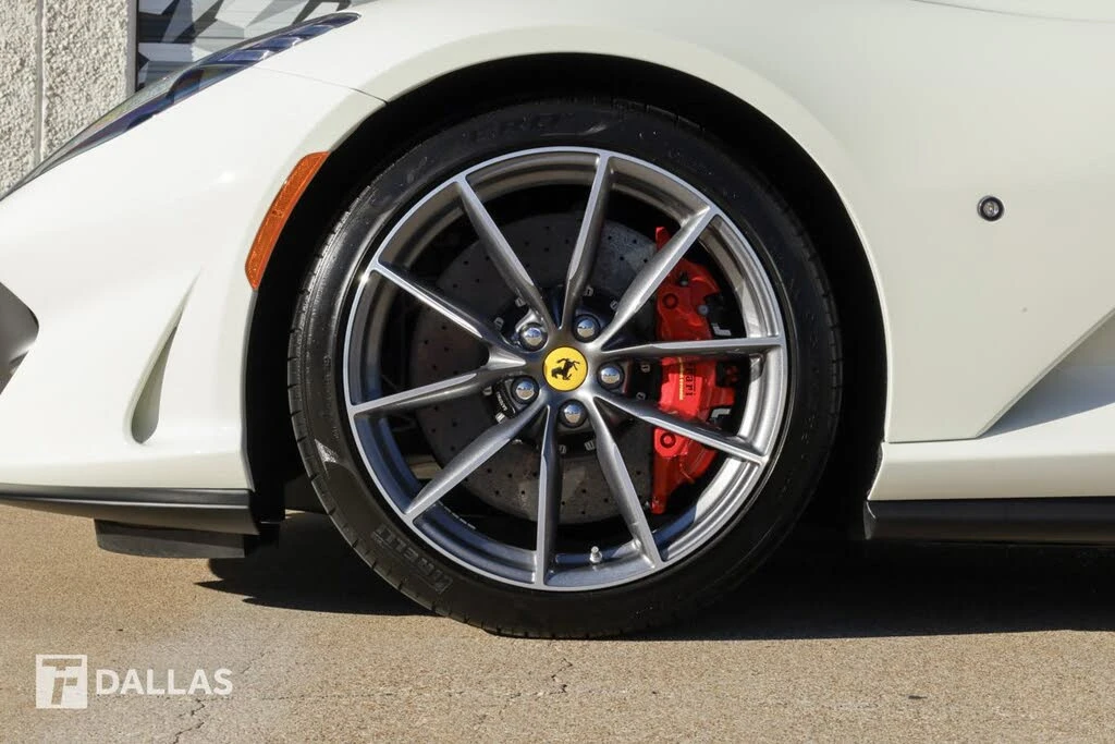2022 Ferrari 812 GTS - Image 9 of 31
