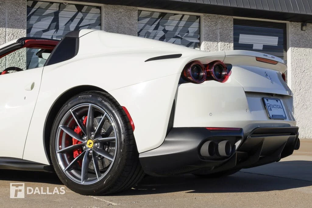 2022 Ferrari 812 GTS - Image 13 of 31