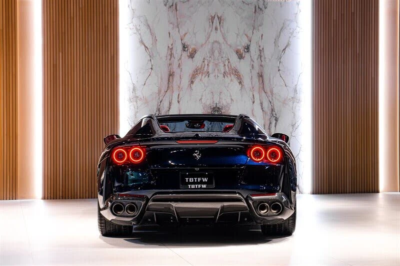 2022 Ferrari 812 GTS - Image 7 of 31