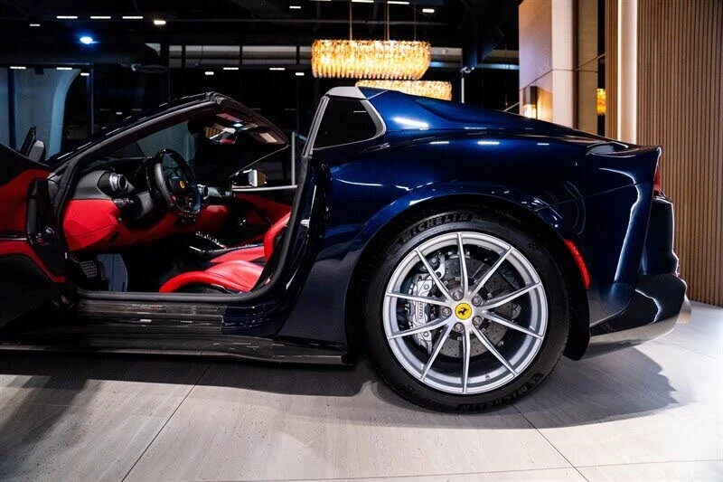 2022 Ferrari 812 GTS - Image 19 of 31