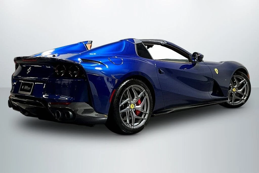 2022 Ferrari 812 GTS - Image 7 of 30