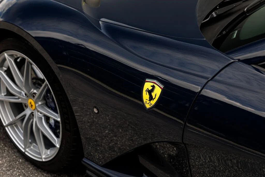 2022 Ferrari 812 GTS - Image 17 of 31